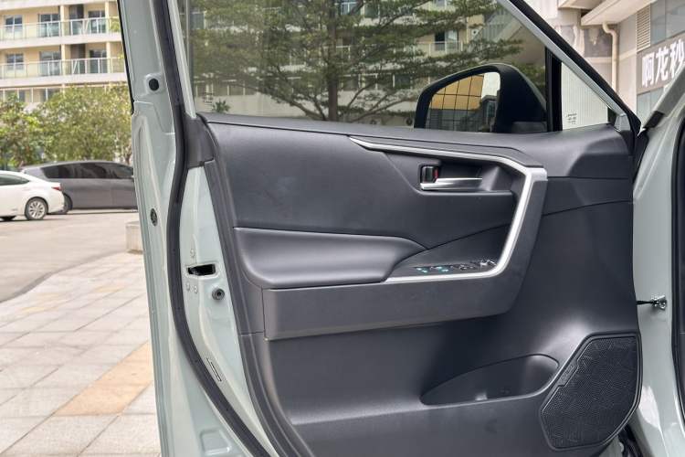 Used Toyota RAV4 2022 2.0L CVT Two-Wheel Drive Fashion Edition
