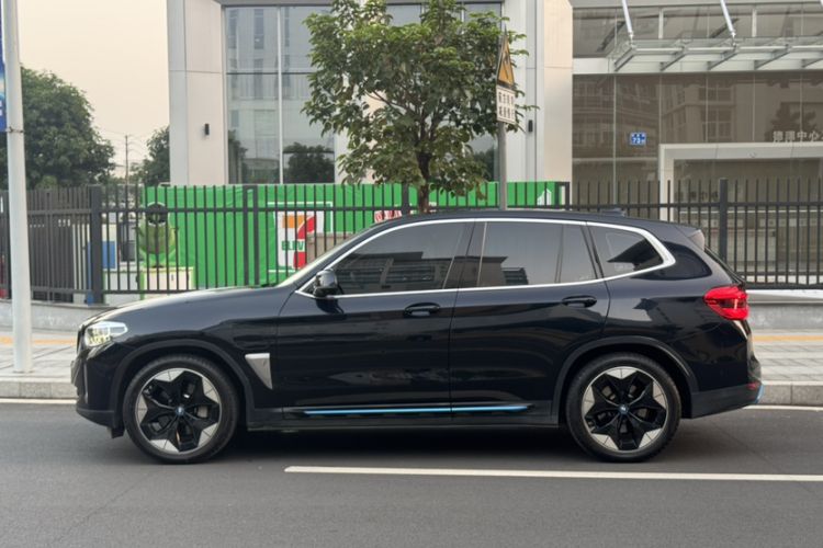 Used BMW iX3 2021 Leading Type
