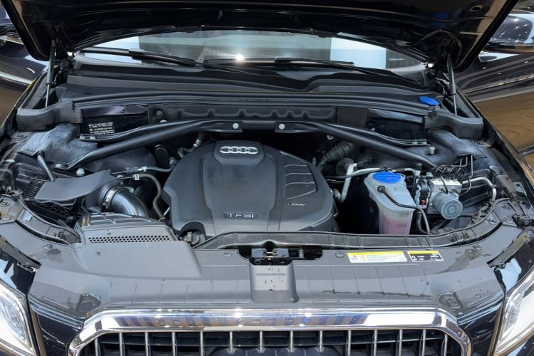 Used Audi Q5 2018 Collector's Edition 40 TFSI Technology Model
