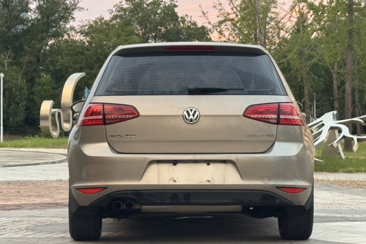 Used Volkswagen Golf 2014 1.4TSI Automatic Luxury Model
