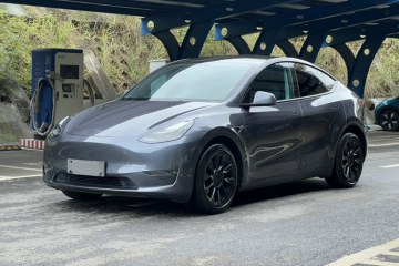 Used Tesla Model Y 2021 Long-Range All-Wheel-Drive Version