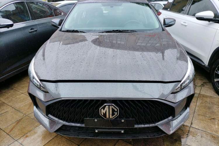 Used MG 5 2022 180 DVVT CVT Youth Style Edition
