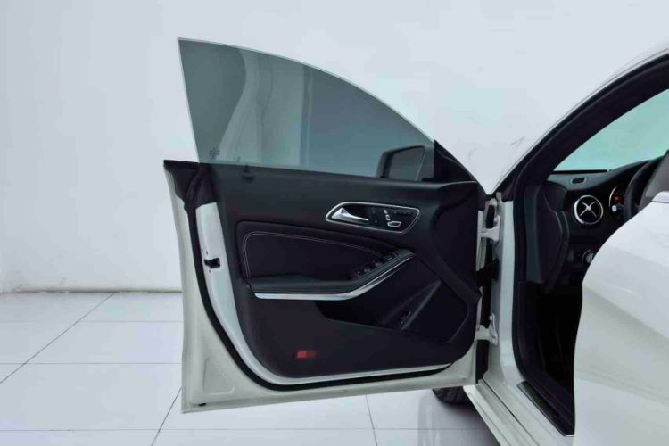 Used Mercedes-Benz CLA 2017 Facelifted CLA 200 Stylish Edition
