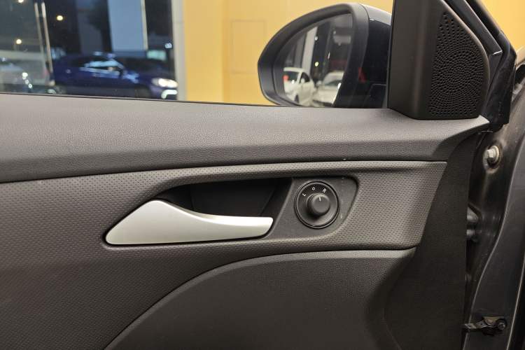 Used Chevrolet Monza 2022 Light Hybrid Redline 320T Dual-Clutch Thrilling Edition