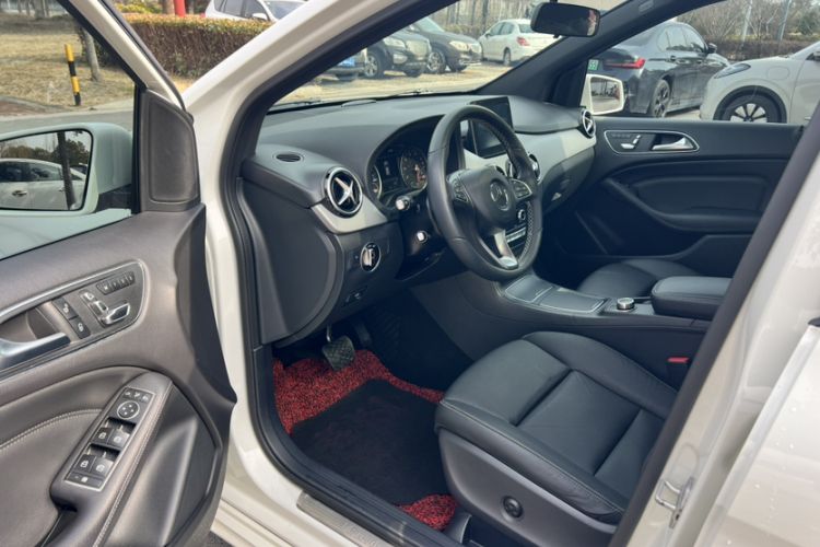 Used Mercedes-Benz B-Class 2017 B 200 Fashion Model