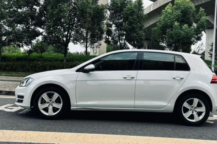 Used Volkswagen Golf 2015 1.4TSI Automatic Comfort Model
