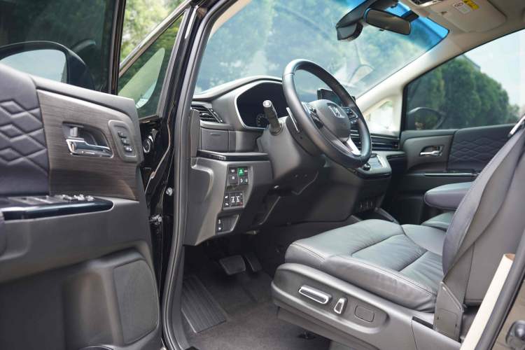 Used Honda Elysion 2022 2.0L eHEV Prestige Edition
