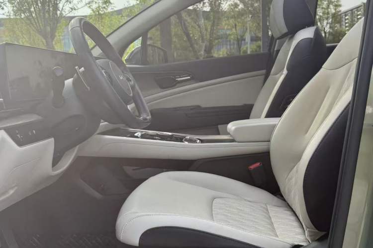 Used Kia Sportage 2023 2.0L HEV Two-Wheel Drive Flagship Edition
