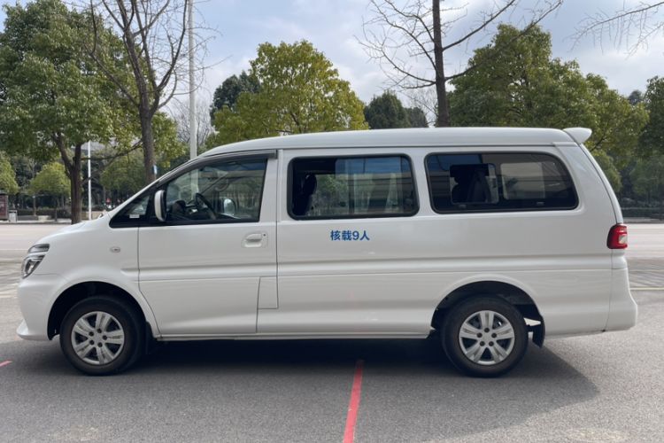 Used FORTHING Lingzhi 2023 M5L 1.6L Comfort 9-Seater
