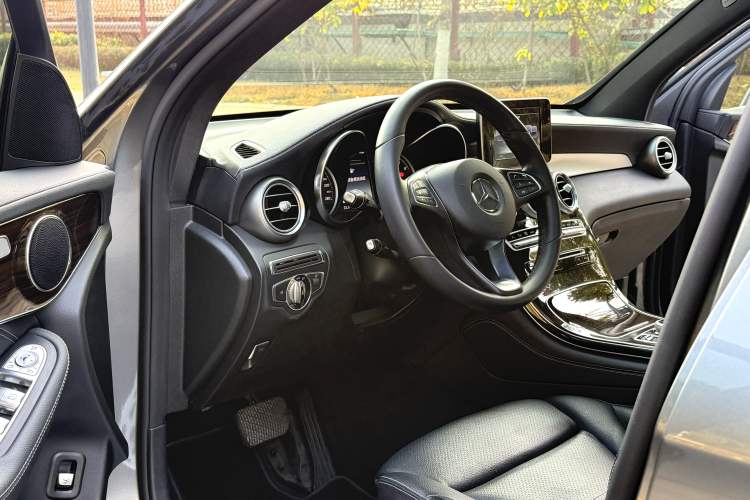 Used Mercedes-Benz GLC 2017 GLC 260 4MATIC Dynamic Edition