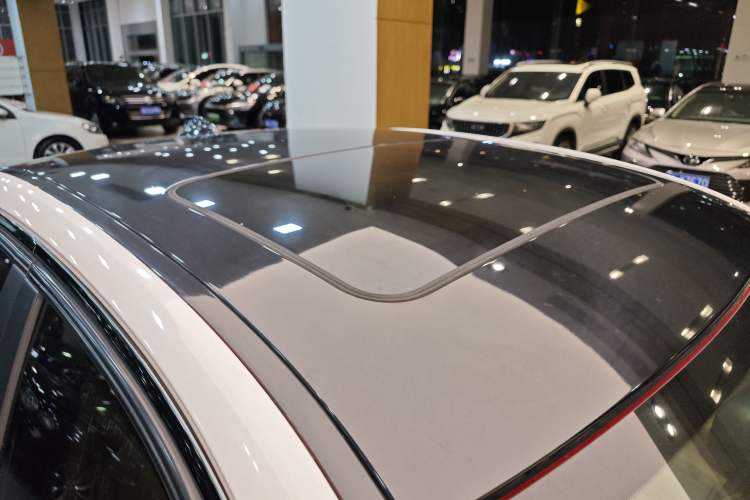 Used BMW 3 Series 2015 320i Luxury Line Stylish Edition