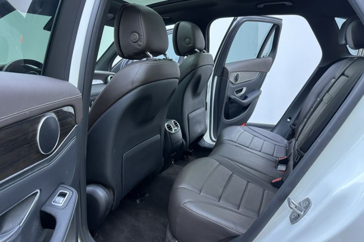 Used Mercedes-Benz GLC 2017 GLC 260 4MATIC Luxury Model
