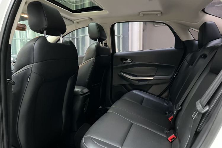 Used Ford Escort 2015 1.5L Automatic Fashion Model
