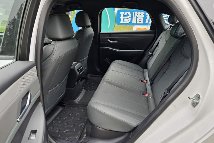 Used BYD Qin PLUS 2025 DM-i Smart Drive 55KM Leading Model

