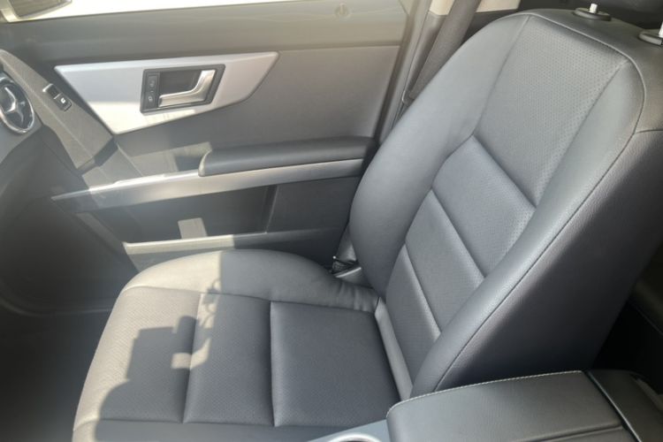 Used Mercedes-Benz GLK-Class 2013 GLK 300 4MATIC Dynamic Sunroof Model