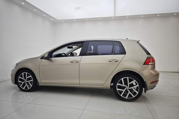 Used Volkswagen Golf 2020 200TSI DSG Comfortable and Ambitious Edition