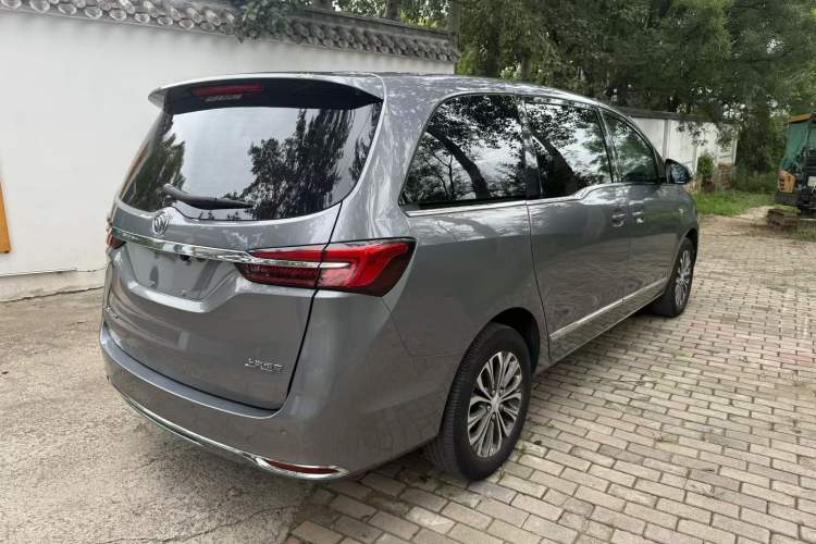 Used Buick GL8 2021 Land Cruiser Executive Class 652T Comfort Model
