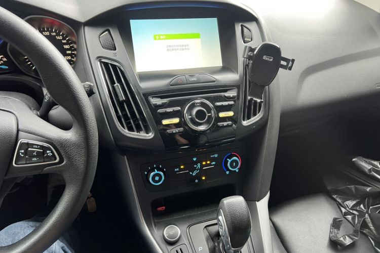 Used Ford Focus 2017 Hatchback 1.6L Automatic Comfort Plus SmartDrive Edition
