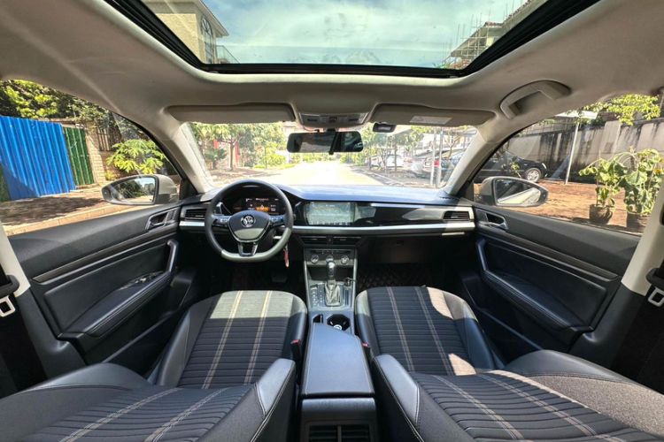 Used Volkswagen Lavida 2021 1.5L Automatic Comfort Edition
