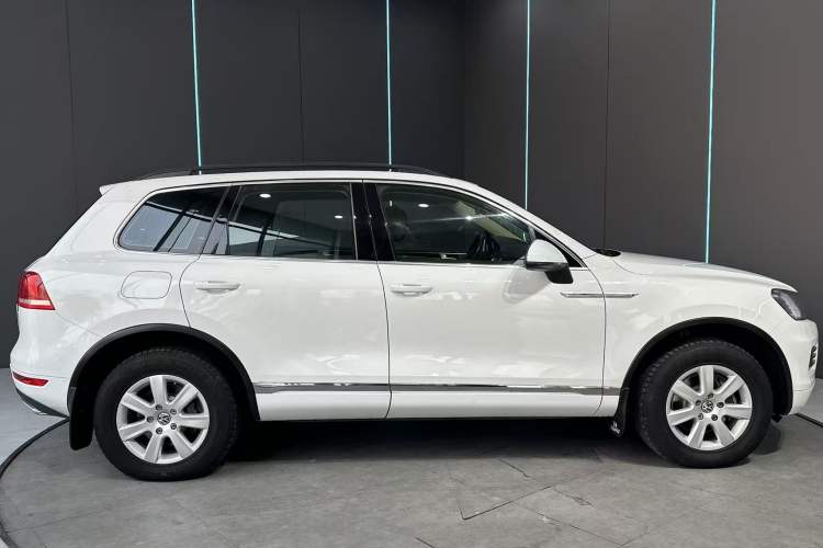 Used Volkswagen Touareg 2011 3.0 TSI Standard Version