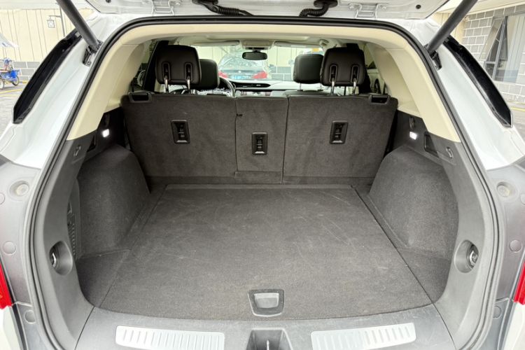 Used Cadillac XT5 2018 25T Luxury Model
