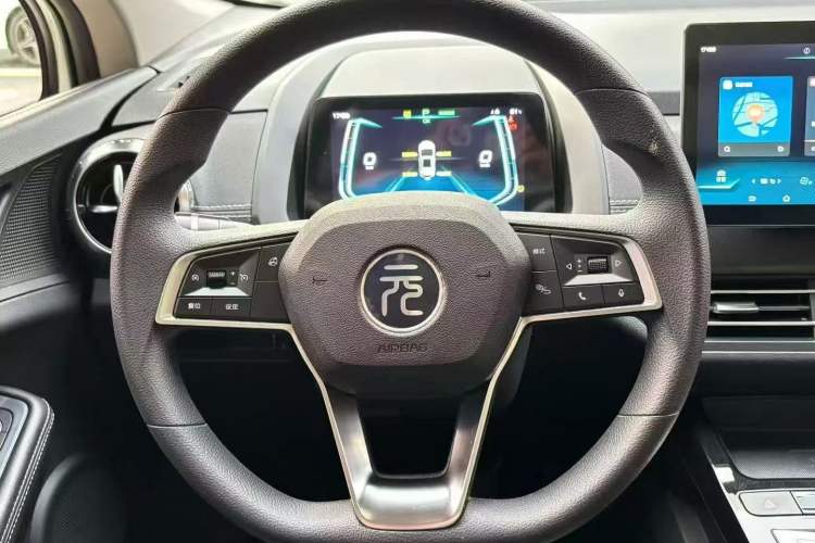 Used BYD Yuan New Energy 2019 EV360 Smart Connect Enjoyment Model