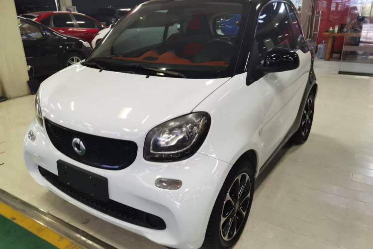 Used  fortwo 2015 1.0L 52 kW Hardtop Passion Edition
