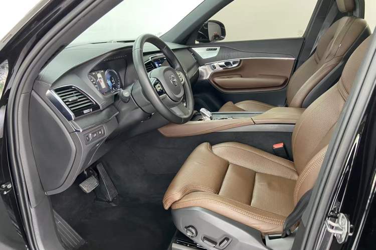 Used Volvo XC90 New Energy 2021 E-Drive Hybrid T8 Luxury Flagship 7-Seater
