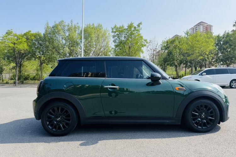 Used  MINI 2016 1.5T COOPER
