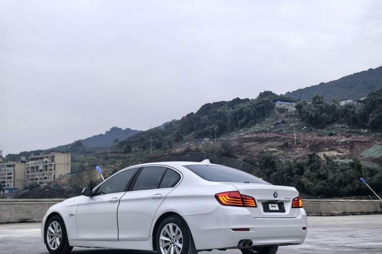 Used BMW 5 Series 2015 520i Elegant Edition
