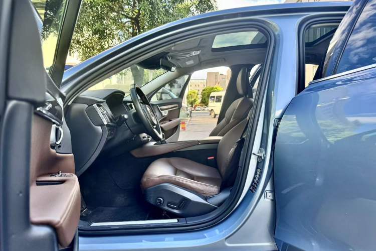 Used Volvo S90 2018 T4 Zhiyuan Edition
