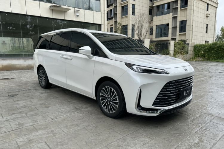 Used Buick GL8 New Energy 2025 Lu Shang Luxury Edition 7-Seater
