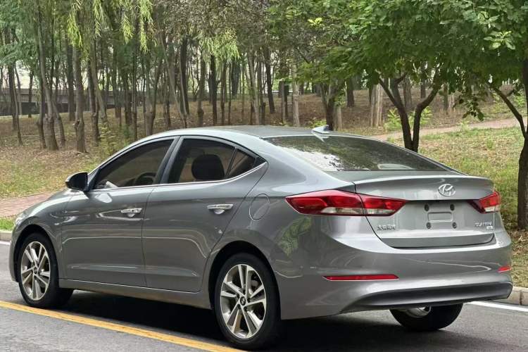 Used Hyundai Elantra 2016 1.6L Automatic ZhiXuan – Elite Version
