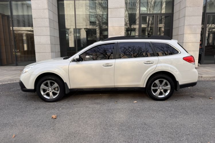 Used Subaru Outback 2013 2.5i Luxury Edition
