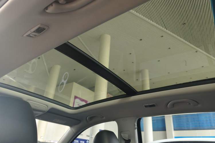 Used Volkswagen Tiguan 2017 300TSI Automatic Two-Wheel Drive Silk Road Comfort Edition
