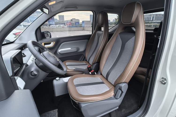 Used Wuling Hongguang MINIEV 2022 GAMEBOY 200km Gaming Edition with Lithium Iron Phosphate
