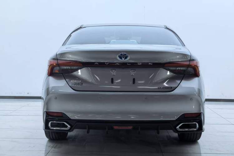 Used Toyota Avalon 2019 Dual-Engine 2.5L Luxury Edition China VI Standard
