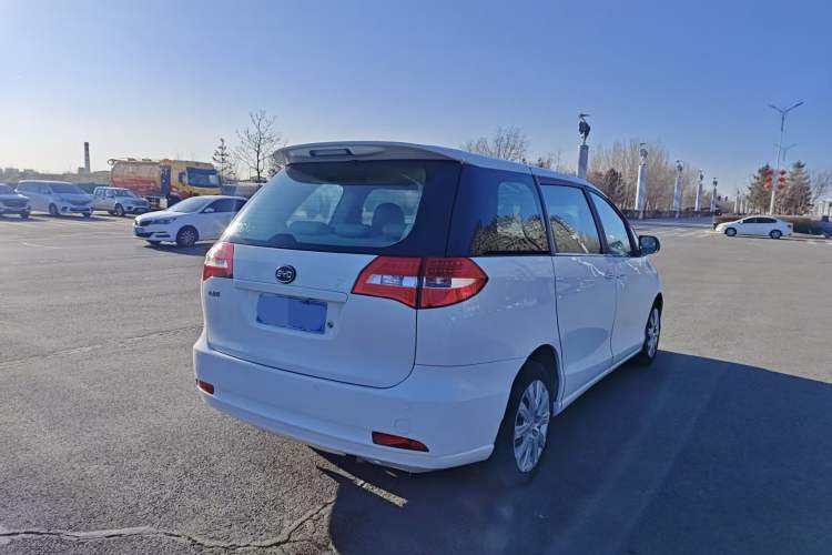 Used BYD M6 2013 2.0L Manual Comfort Edition
