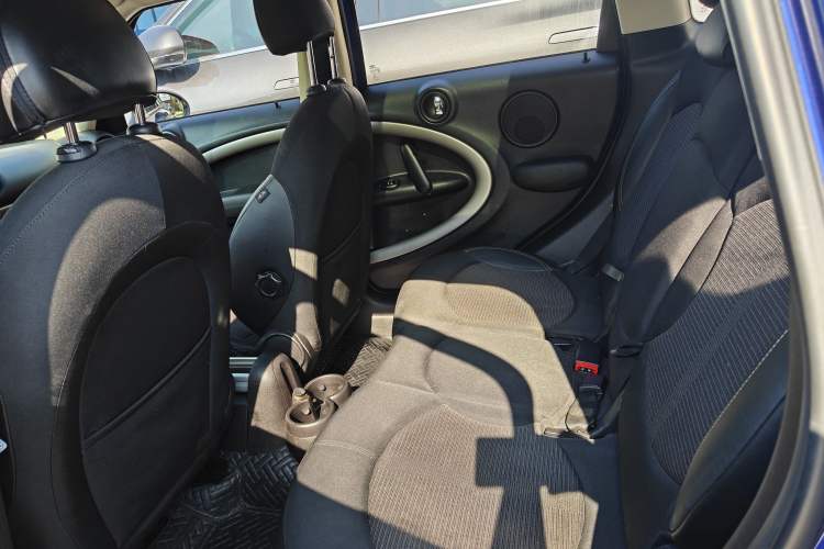 Used  Countryman 2014 1.6L COOPER Fun
