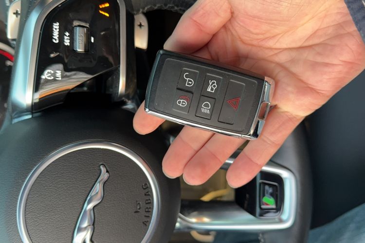 Used Jaguar XEL 2020 2.0T 200PS R-DYNAMIC Youth Sports Edition
