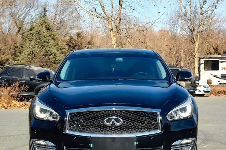 Used Infiniti Q70 2019 Q70L 2.0T Elite Plus Version
