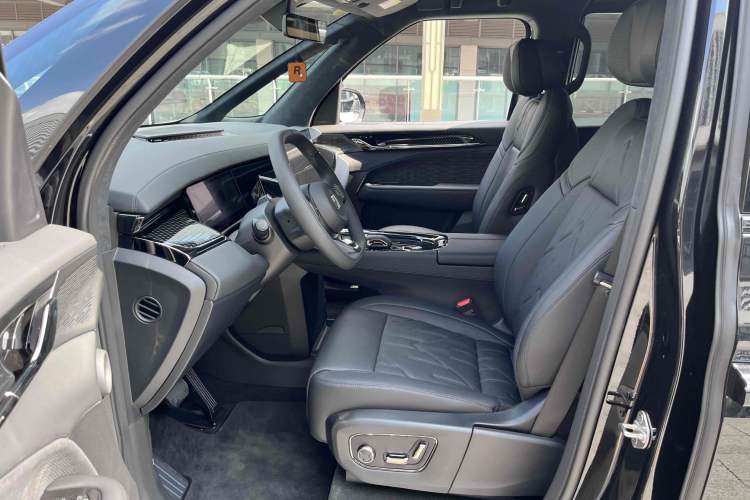 Used Zeekr 009 2024 7-Seater Aisle Version 108 kWh