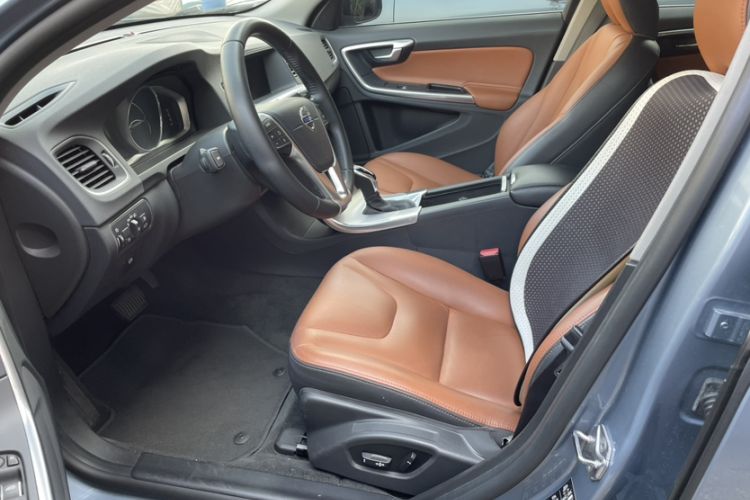 Used Volvo S60 2017 S60L T4 Smart Range Edition
