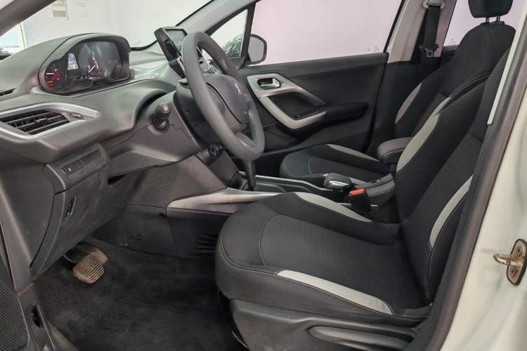 Used Peugeot 2008 2015 1.6L Automatic Playcool Edition
