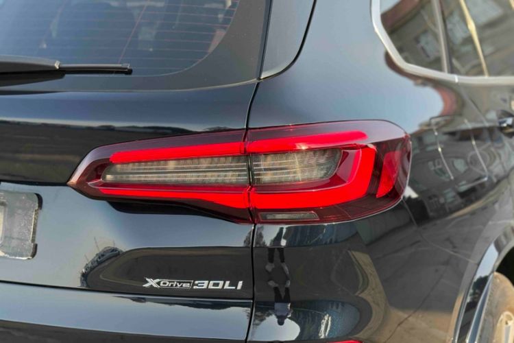 Used BMW X5 2022 Restyled xDrive 30Li Luxury Version M Sport Package