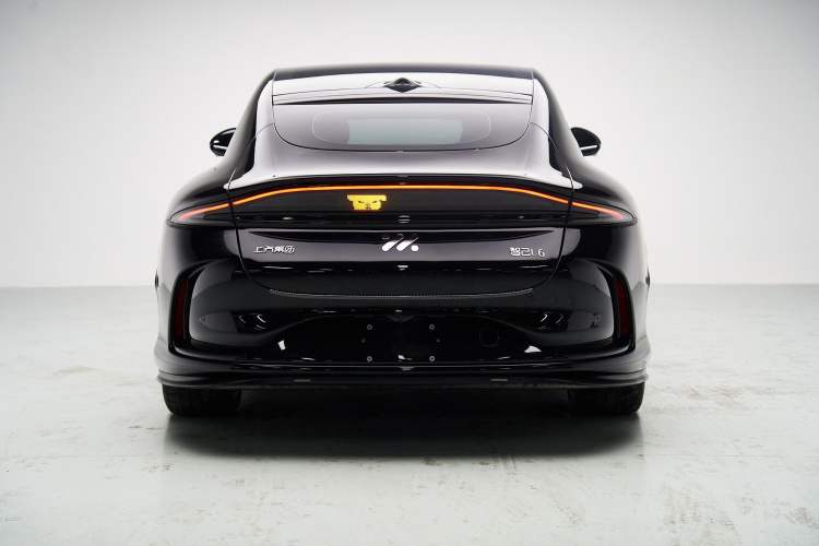 Used  L6 2025 Pro Max model
