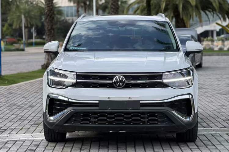 Used Volkswagen Tharu 2023 300TSI Two-Wheel-Drive Moonlight Edition
