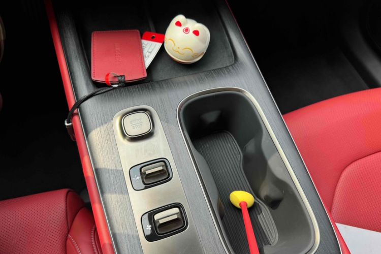 Used  SU7 2024 Rear-Drive Long-Range Intelligent Driving Version
