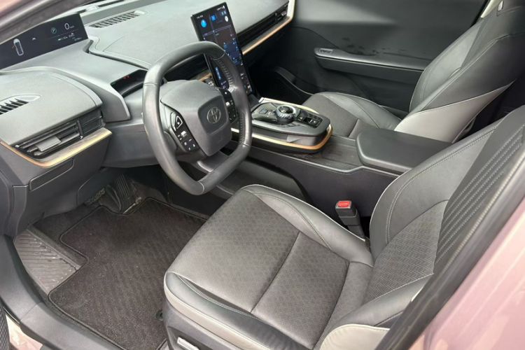 Used Toyota bZ3 2023 616 km Long-Range Premium
