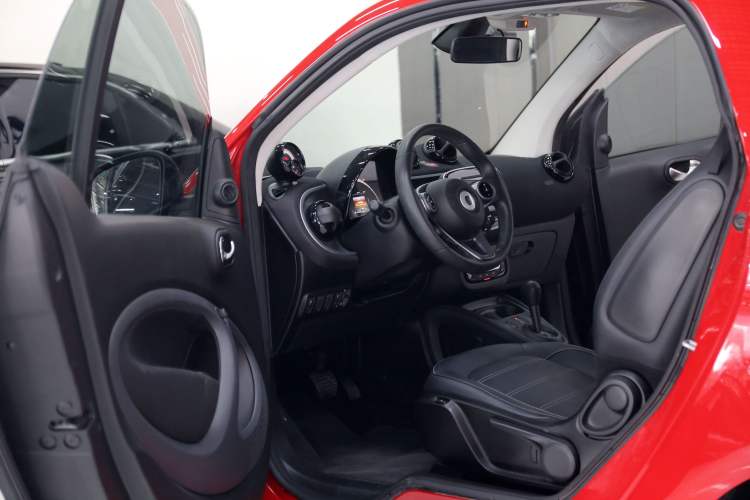 Used  fortwo 2016 0.9T 66kW Hardtop Pioneer Edition
